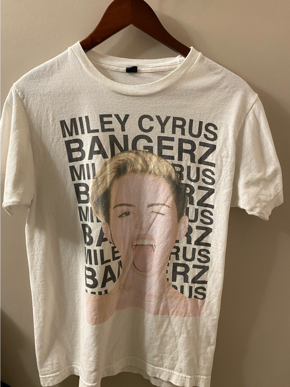 Miley Cyrus Bangerz 2014 Tour T-Shirt